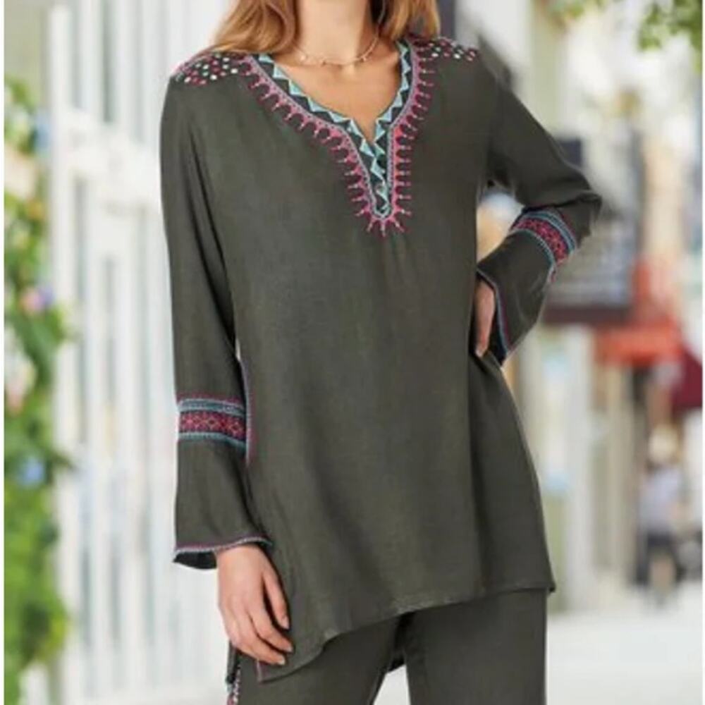 Time For Me Boho Style Embroidered Addison 100% viscose Tunic Top, Size Large